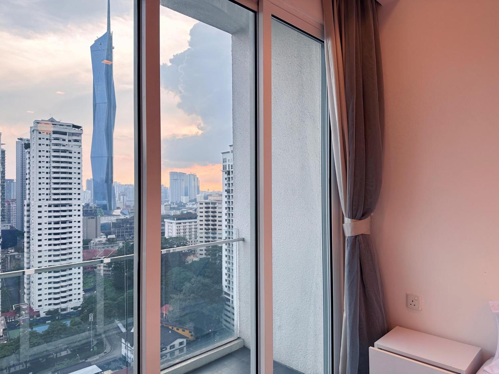 Lux Suites Kl City Pavilion Bukit Bintang With Infinity Pool كوالالمبور المظهر الخارجي الصورة